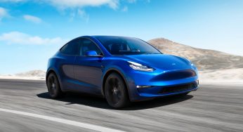 Sehen Sie sich ein Tesla Model 3 mit vollständiger selbstfahrender Beta an