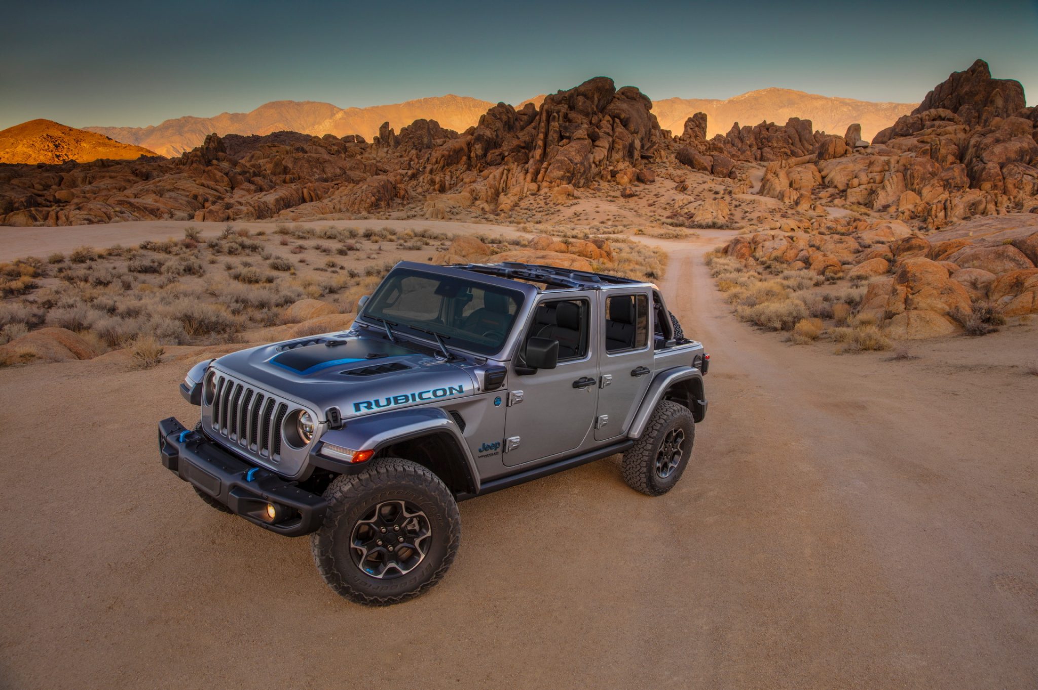 2021 Jeep Wrangler 4xe Plugin Hybrid tritt in Produktion Neue