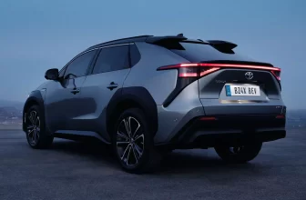 2023 Toyota bZ4X startet unter 50.000 Euro