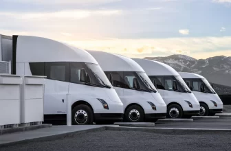 Die ersten Tesla Semi Trucks werden dieses Jahr ausgeliefert
