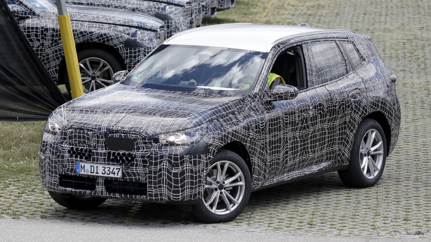 BMW X3 (2023): Innenraum zum ersten Mal gesichtet