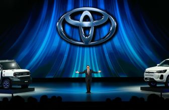 Toyota zeigt elektrisches Hilux-Konzept in Thailand