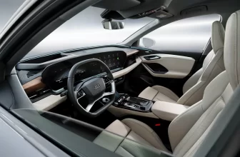 Audi Q6 E-Tron Innenraum mit 10,6-Zoll-Beifahrerdisplay enthüllt