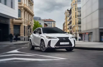 Der Lexus UX 2025 erhält einen leistungsstärkeren und effizienteren Hybrid-Antrieb