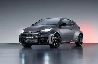 2024 Toyota GR Yaris mit 8-Gang-Automatikgetriebe