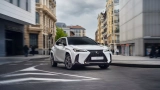 Der Lexus UX 2025 erhält einen leistungsstärkeren und effizienteren Hybrid-Antrieb