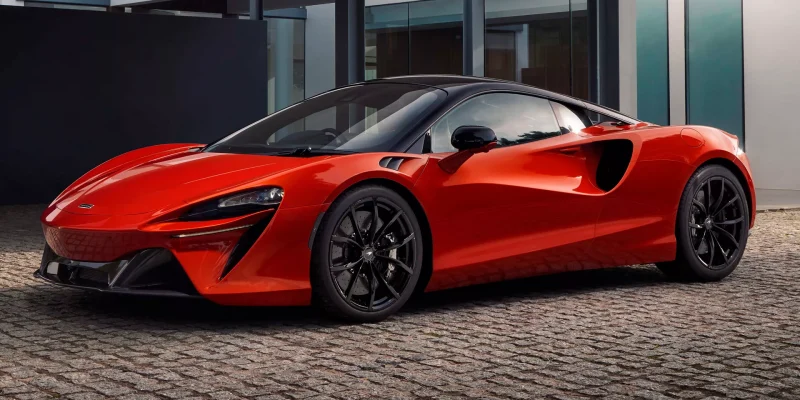 McLaren erwägt BMW-Plattform für Super-SUV mit 2 oder 4 Türen