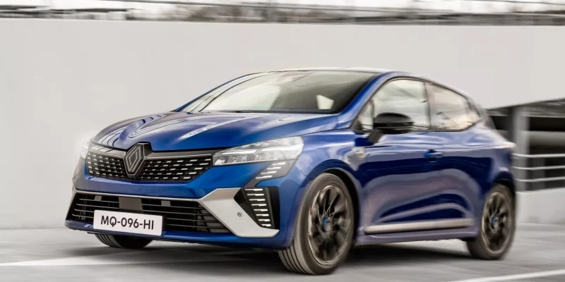 Renault Clio kommt 2026 als Elektro- und Hybridfahrzeug,