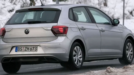 2021 VW Polo wartet auf den 22. April