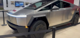Tesla beginnt mit der Präsentation des Cybertrucks in Ausstellungsräumen